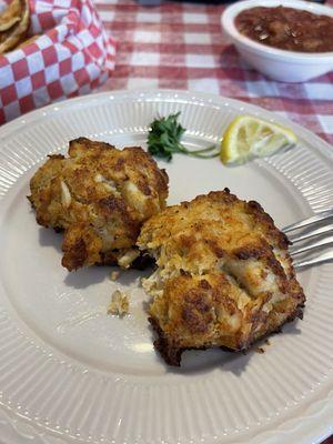 Crab cakes with huge chunks of crab and minimal binder/filler.