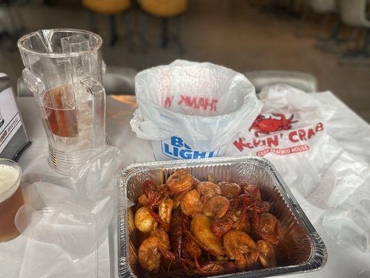 1lb of crawfish, shrimp (head off), potatoes, and egg.