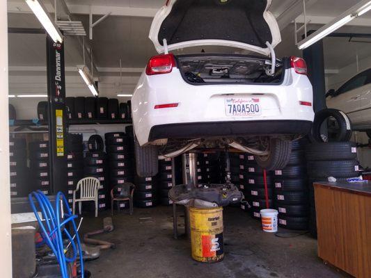 Universal Auto Repair & Tires