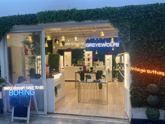 Entrance to the shop!