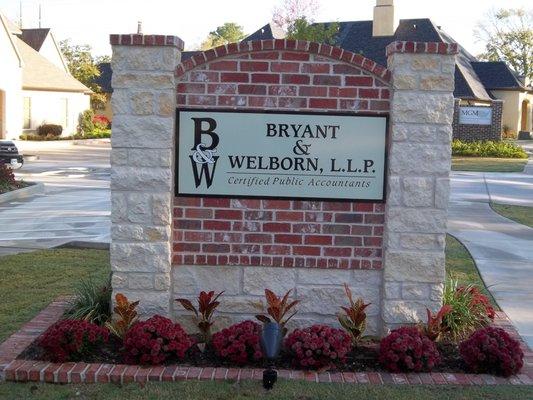Bryant & Welborn LLP