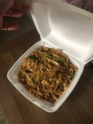 Pork lo mein