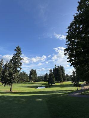 Oswego Lake Country Club