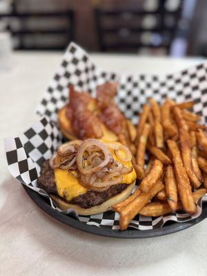 6 Oz Hamburger w/ American cheese, Grilled Onions, Bacon & fries. FOODIE IG PAGE @DnJFoodAdventures