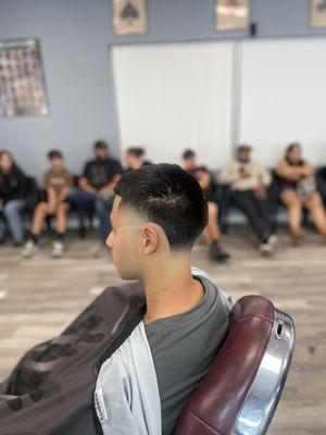 Ace of fades barber shop
1107 olive drive Bakersfield ca 93308.
661-679-4698.
WALK-ins only.
CASH ONLY.