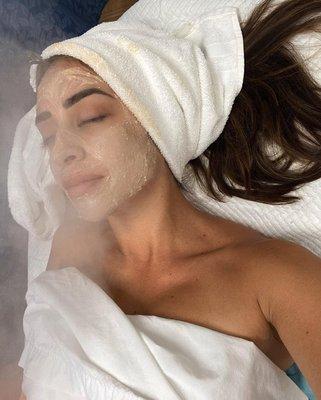 Extraordinary Beauty Spa
Health/beauty
A skin studio made for you.
* real guidance
* clean skincare
* result driven facials