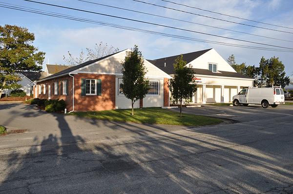 Hubbard's Paints/Wallpaper