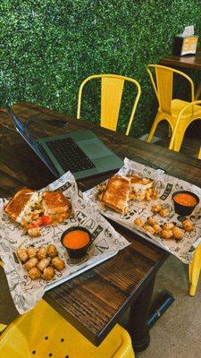 I Heart Mac and Cheese