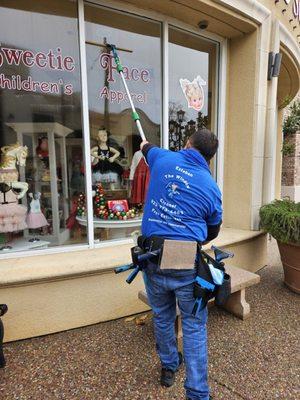 Esteban The Window Cleaner