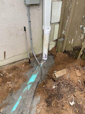 Downspout from side gutter