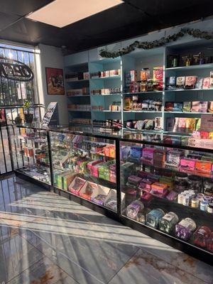 thca pre rolls edibles vapes wax