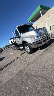 Hernandez Best Towing