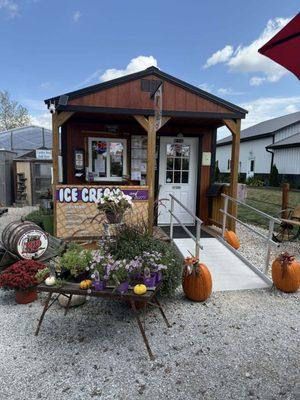 Riverfront Flowers N More