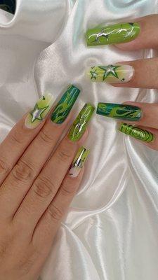 Spotlight Lashes & Nails