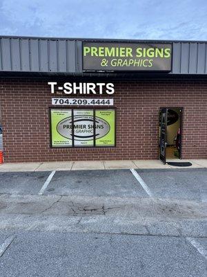 Premier Signs & Graphics