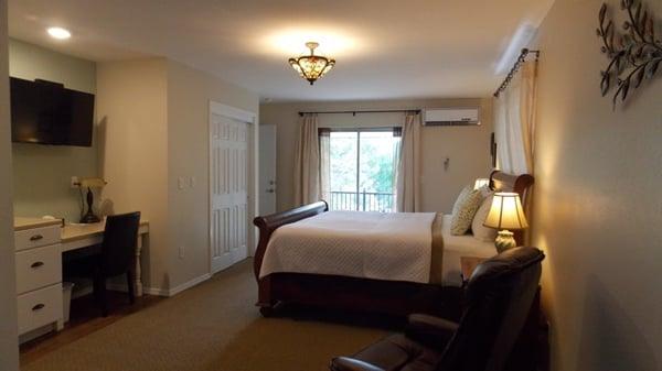 Burlington Room Located on the third floor of the main house