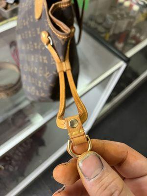 Replacement of purse adjuster on a Louis Vuitton