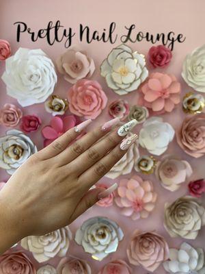 Pretty Nail Lounge