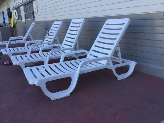 Tanning chairs available ^~^