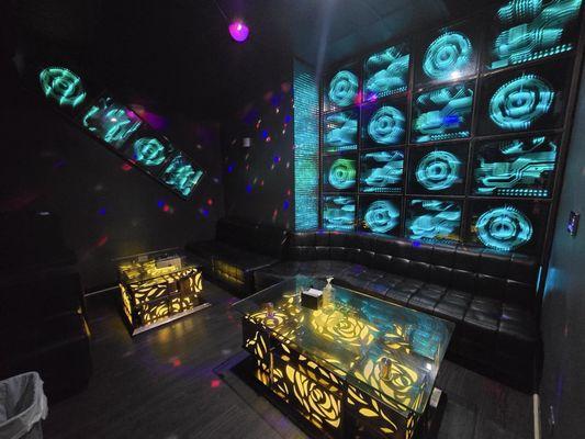 Zero Degrees Karaoke Bar