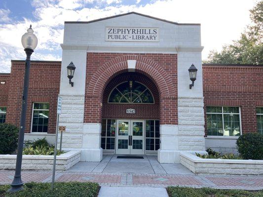 Zephyrhills Public Library