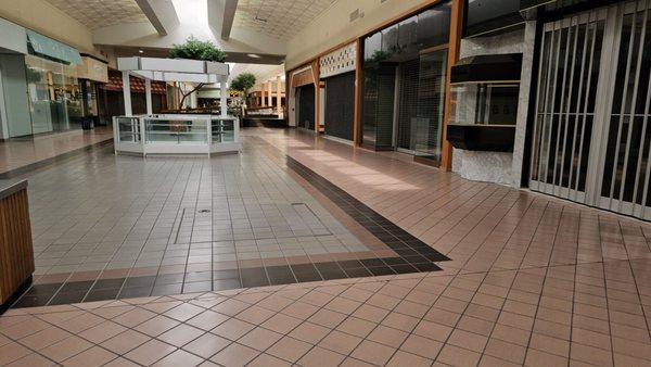 Arrowhead Mall 6 Theatres