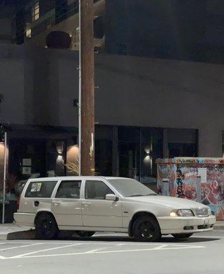 Illegal cars dumped on the City of Oakland, Buck Wild, would not have lasted one night near JLS before libby shaft mayor came