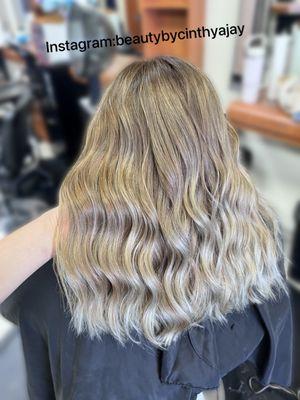 AirTouch technique:balayage
@beautybycinthyajay
Dm/call to book an appointment