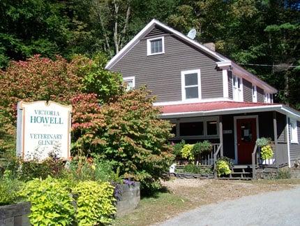 Victoria L Howell, DVM