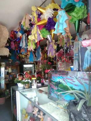 Giovanni's party supplies