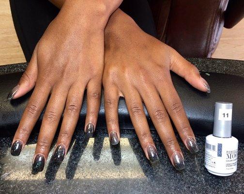 Mood change nails.