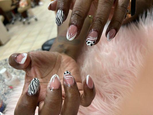 Happy Nails