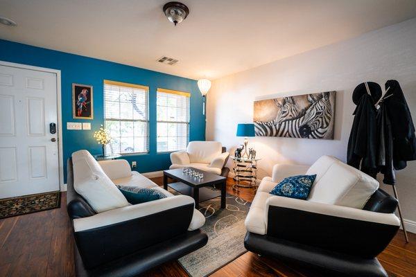 April Huynh - Life Realty District