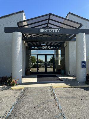 Love my dentist and the people working here /) happy with the service