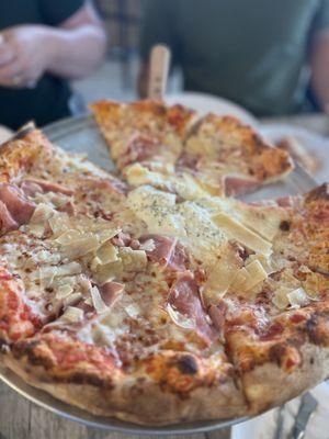 16" Monte Cristo Pizza Online - YUM!