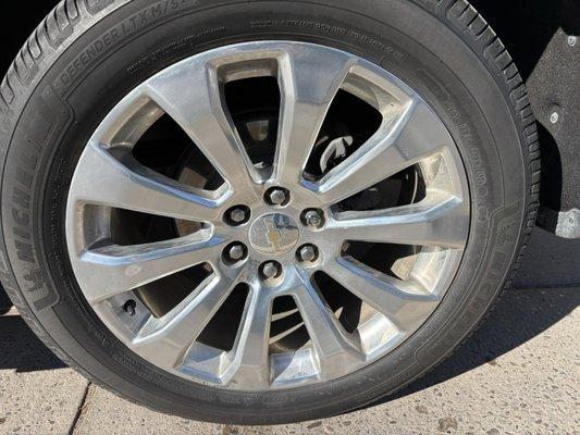 Look at the dirt still on the rims! My goodness for $17.75