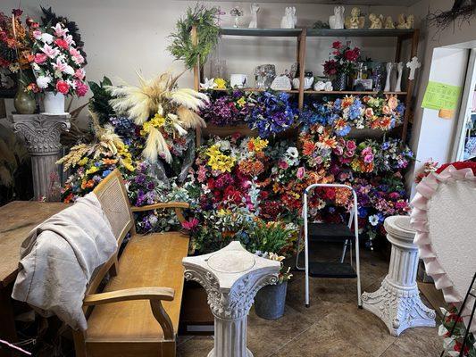 Every corner of this place is decorated!! Everywhere you look!!