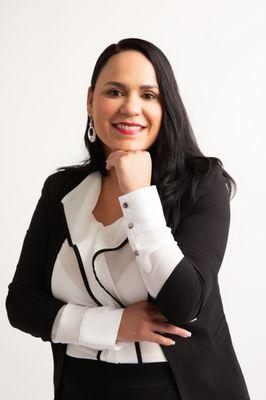 En LexLink ayudamos a personas que han tenido accidentes de automóviles o enfrentan casos criminales, conectándolas con los mejores abogados