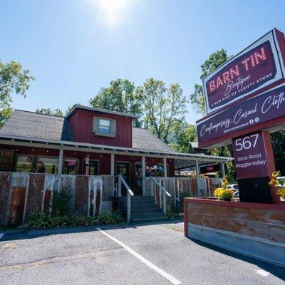 New Clothing, Retro & True Vintage