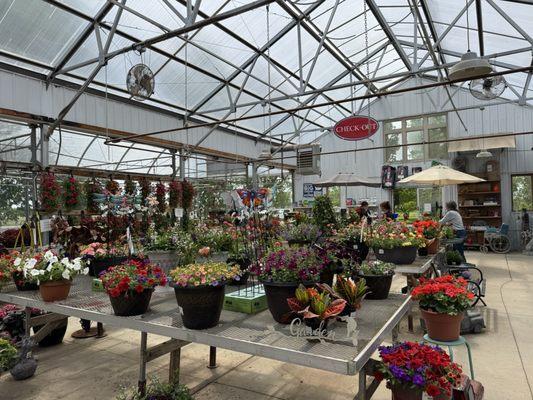 Sioux Valley Greenhouses & Seasonal Design