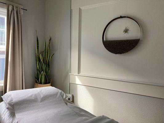 Full Moon Acupuncture