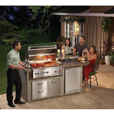 OUTDOOR KITCHENS WITH LIFE TIME WARRANTY