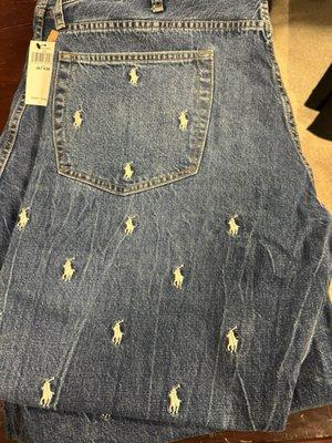 Polo Jeans. I'm wearing them now. Extremely comfortable‼