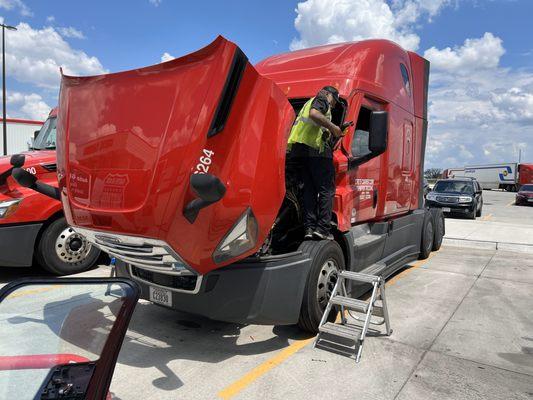 Replacing a windshield on a Semi