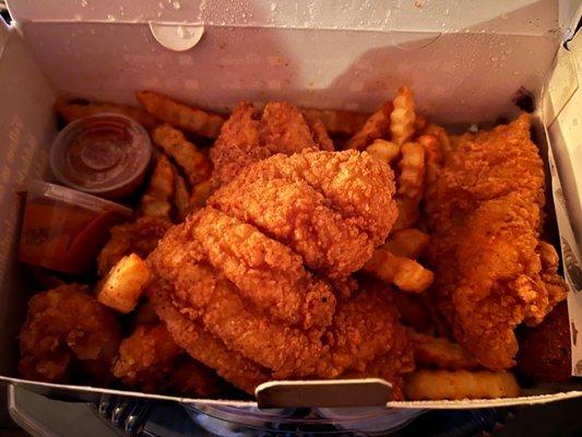 DD’s Chick And Cat Shack