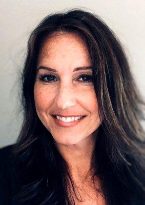 Julie Holdsambeck, REALTOR