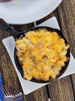Mac and cheese skillet