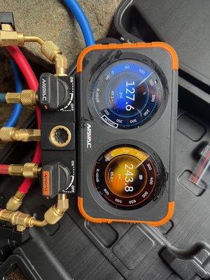 Installation of a digital HVAC manifold gauge set