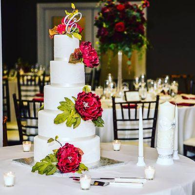 Lace & Ivory Floral Design