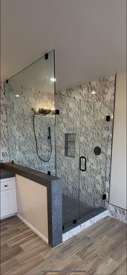 Frameless shower door